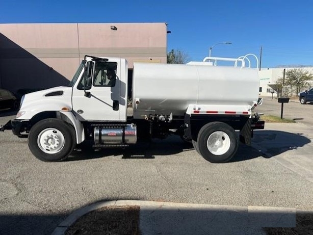 Camion Con Pipa International 4300 en optimas condiciones Ref.: 1736278944237433 No. 2