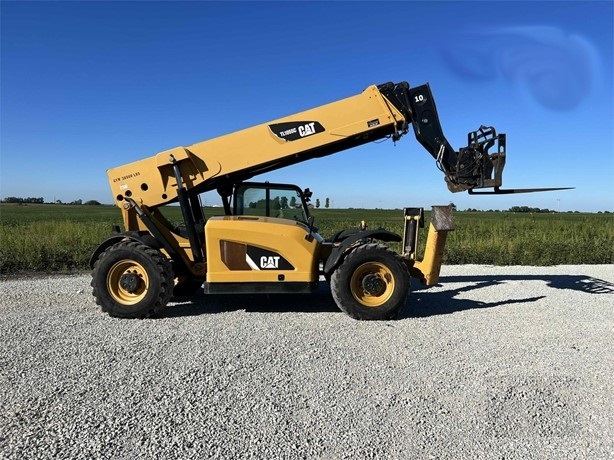 Telehandler Caterpillar TL1055