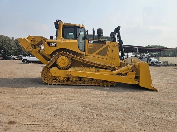 Dozers/tracks Caterpillar D8T