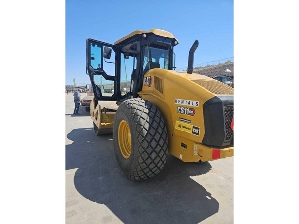 Compactadora Vibratoria Caterpillar CS11GC de segunda mano en ven Ref.: 1738962804239815 No. 4