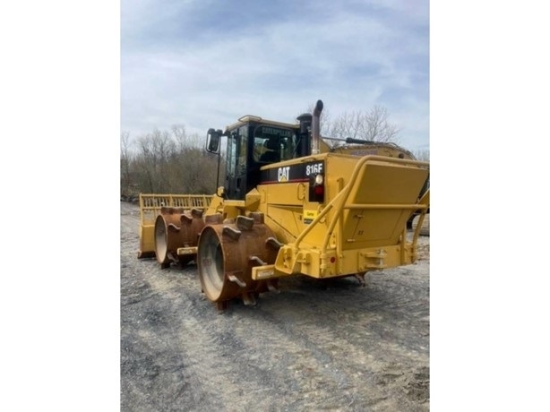 Compactadoras Suelos Y Rellenos Caterpillar 816F usada en buen es Ref.: 1741027528742166 No. 4