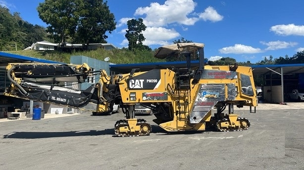 Recycles CATERPILLAR PM-200