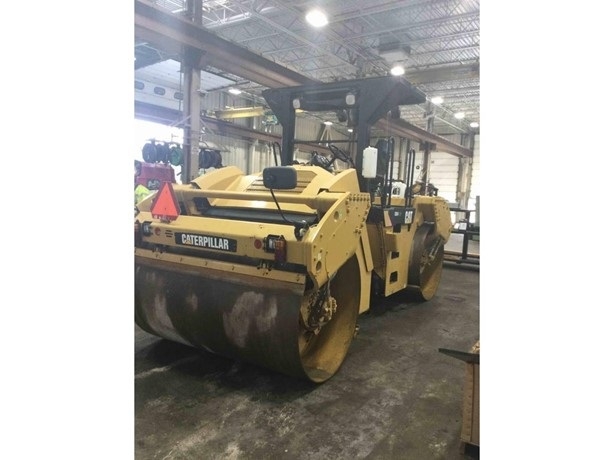 Compactadora Vibratoria Caterpillar CB54 seminueva en perfecto es Ref.: 1745260986353934 No. 3