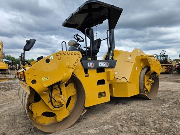 Vibratory Compactors CATERPILLAR CB54